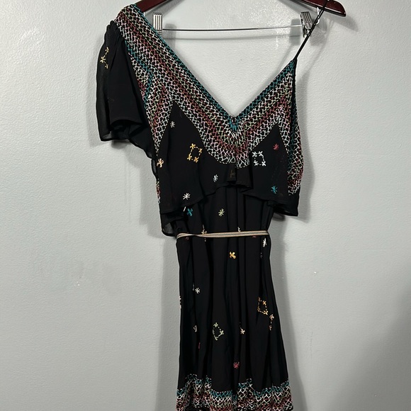 Free People Assymetric Embroidered Dress EUC Small - Picture 6 of 12